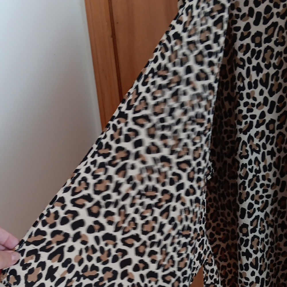 Leopard Print Kimono - Picture 2 of 5